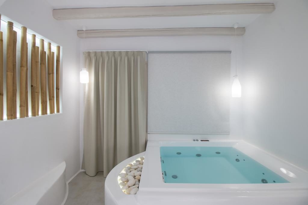 Luxury Villa with Private Hot Tub